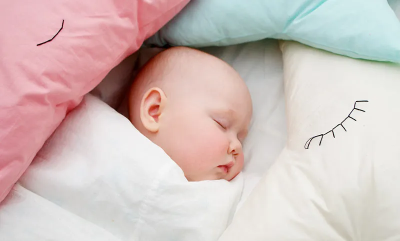 At What Age Should a Child Use a Pillow?
